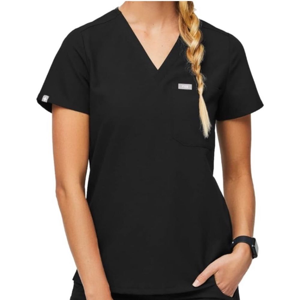 Figs Black Catarina scrub top